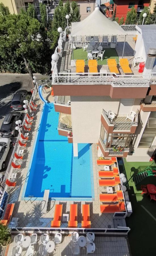 Hotel Cosmos ريميني المظهر الخارجي الصورة