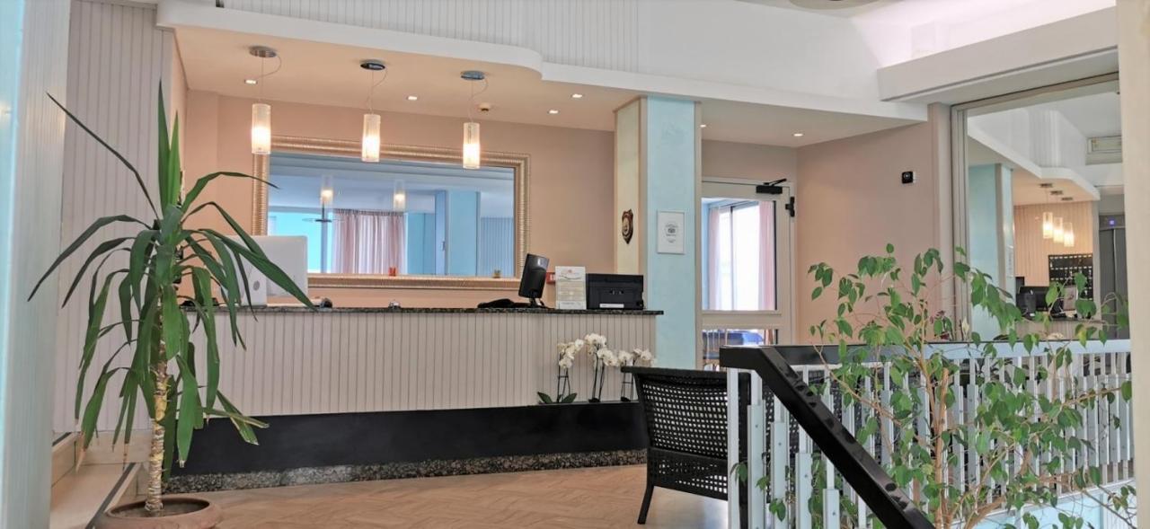 Hotel Cosmos ريميني المظهر الخارجي الصورة