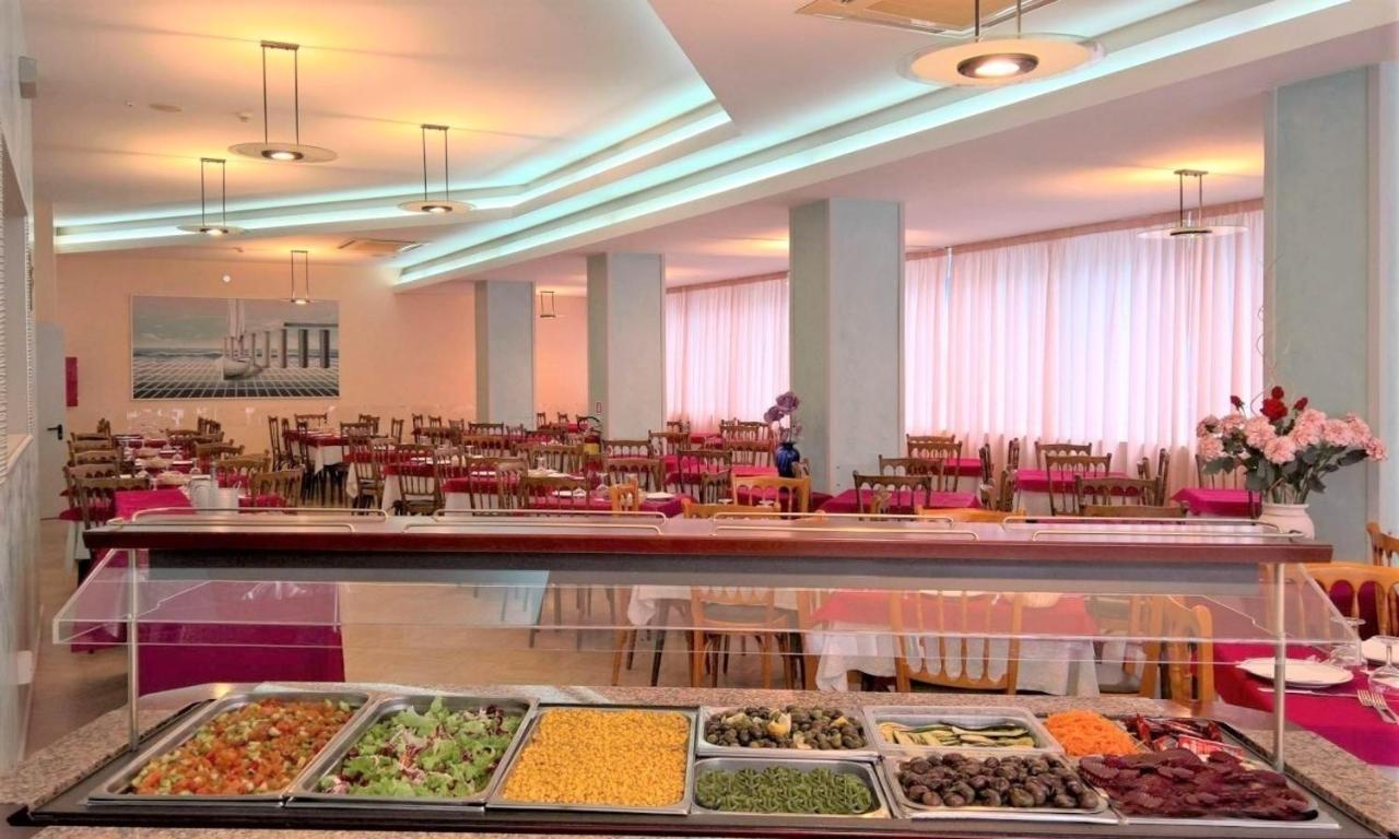 Hotel Cosmos ريميني المظهر الخارجي الصورة