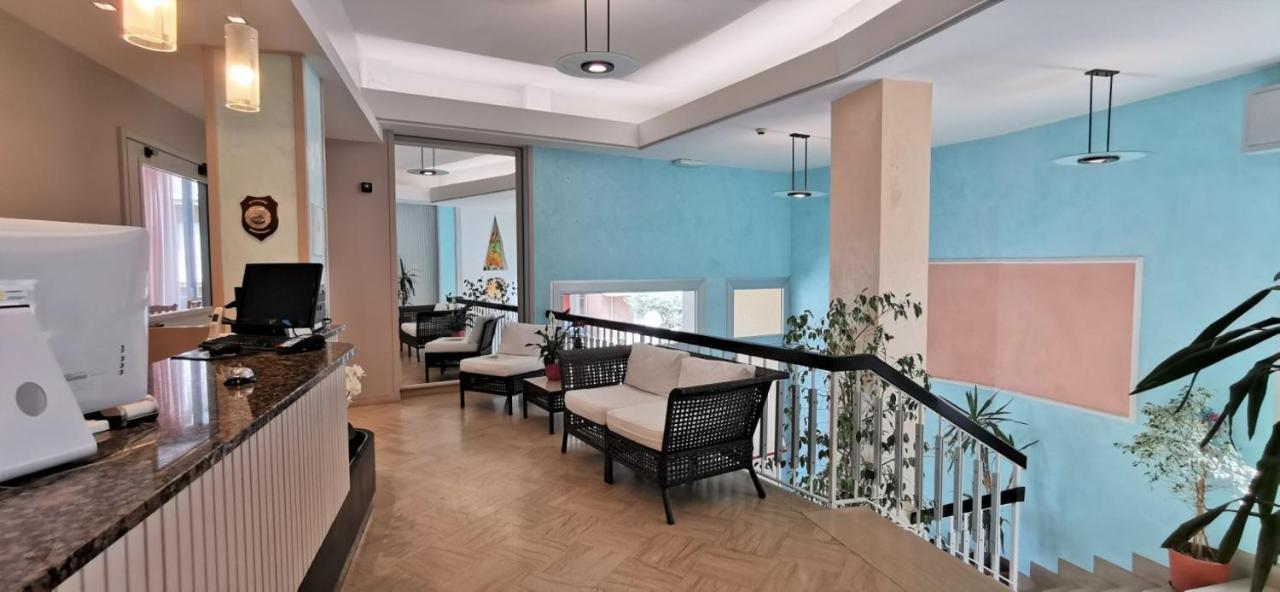 Hotel Cosmos ريميني المظهر الخارجي الصورة