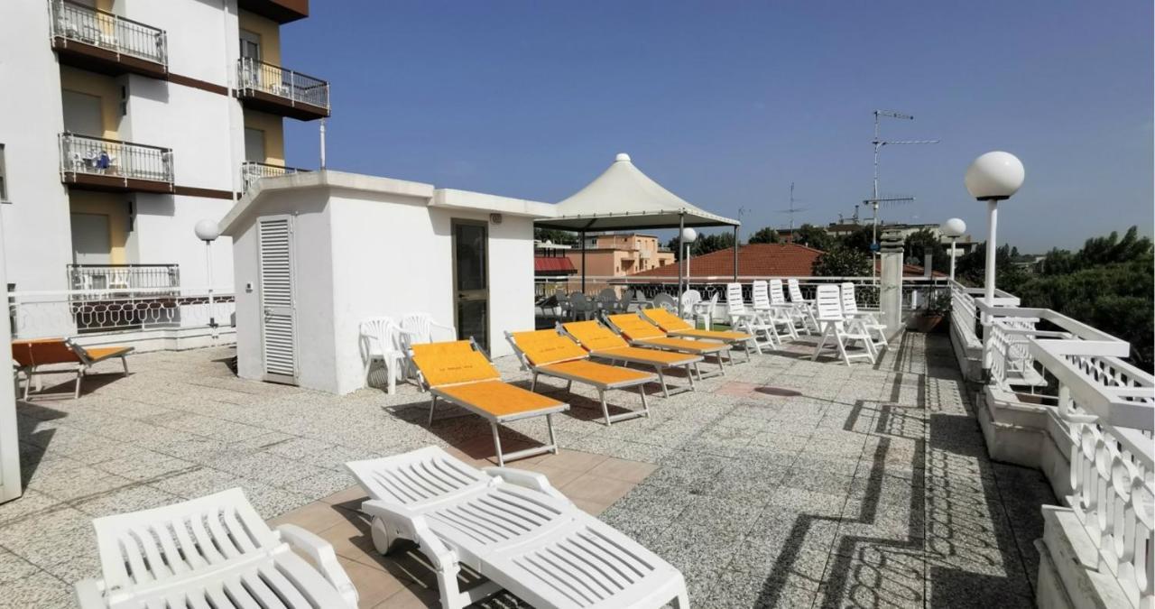 Hotel Cosmos ريميني المظهر الخارجي الصورة